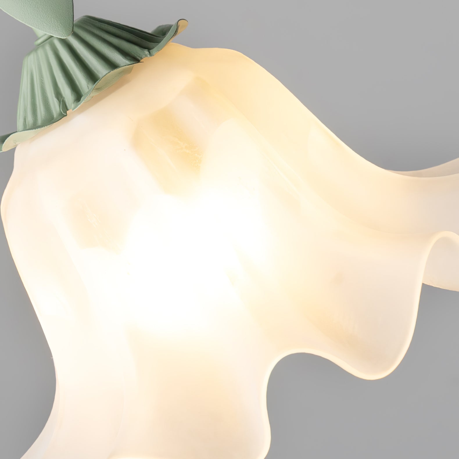 Lily of the Valley Pendant Light E26/E27 Soft Glow